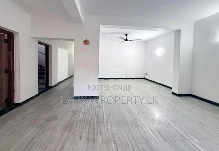 Commercial cum Residential Property for Sale in Kotahena, Colombo 13.
