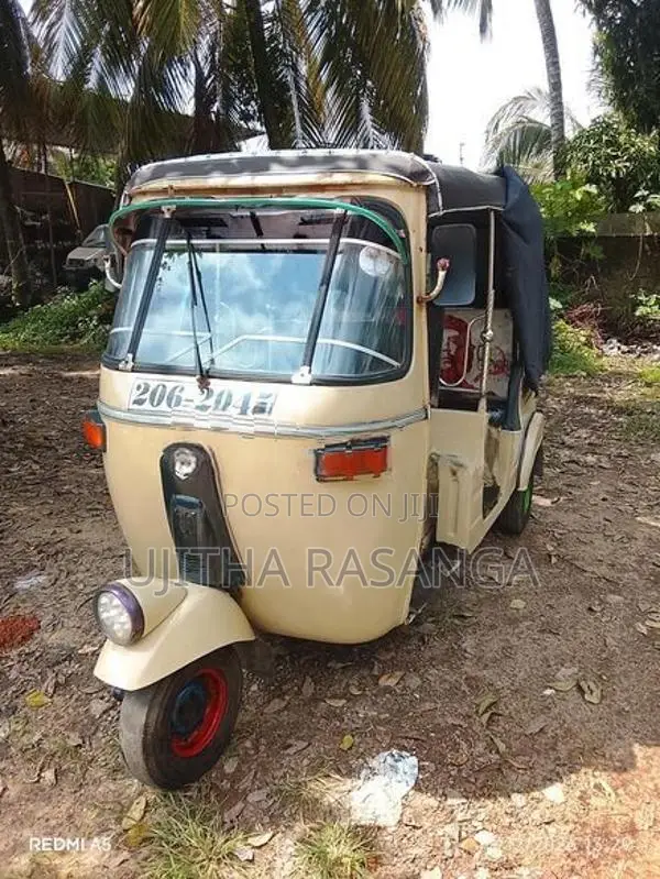 Bajaj 2000