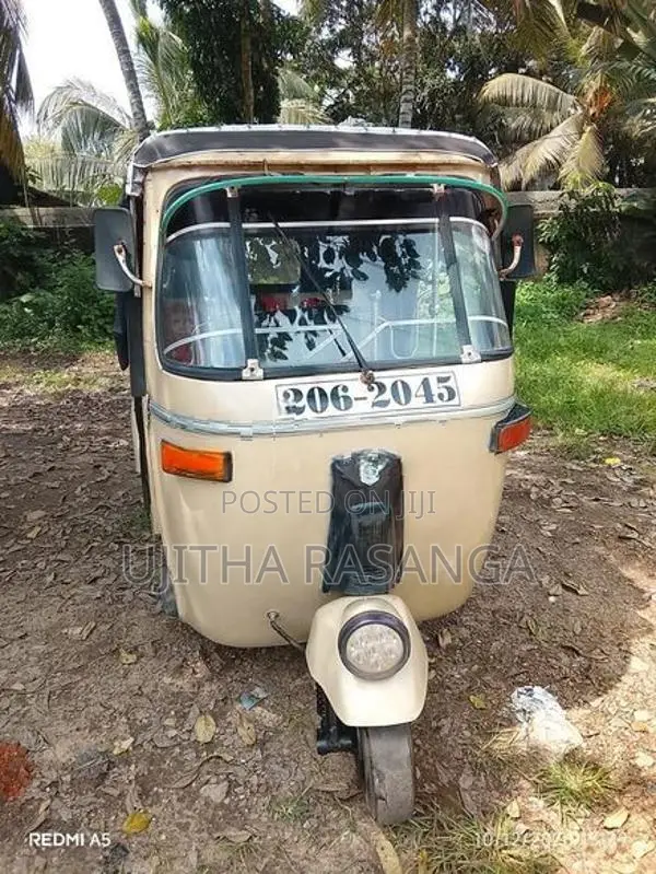 Bajaj 2000