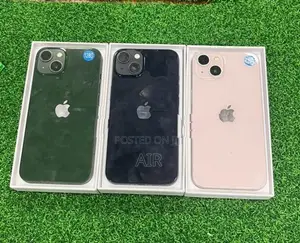 Apple iPhone 13 128GB (Refurbished)