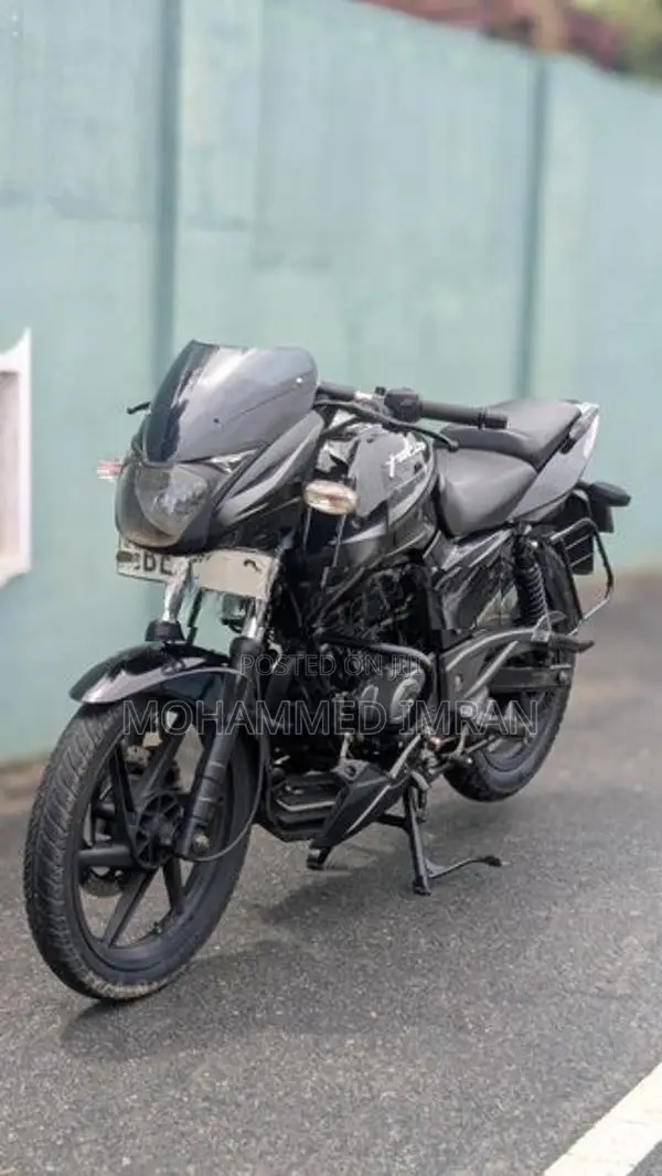Bajaj Pulsar 180 2016