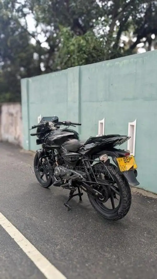 Bajaj Pulsar 180 2016