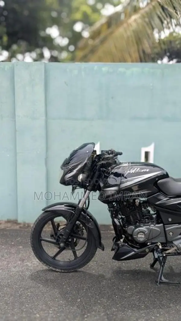 Bajaj Pulsar 180 2016