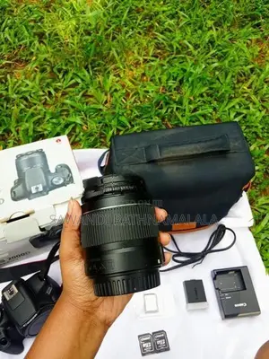 Canon 2000D