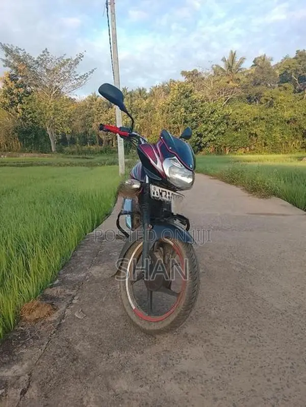 Bajaj Discover 2011