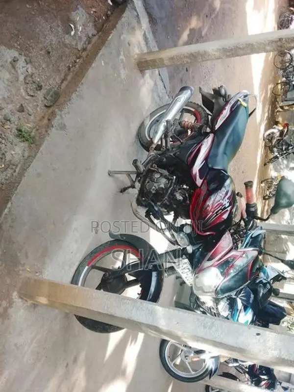 Bajaj Discover 2011