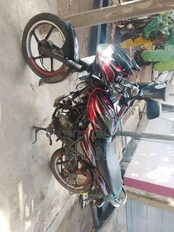 Bajaj Discover 2011