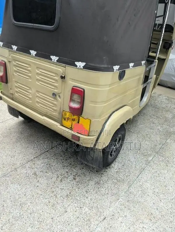 Bajaj RE 2006