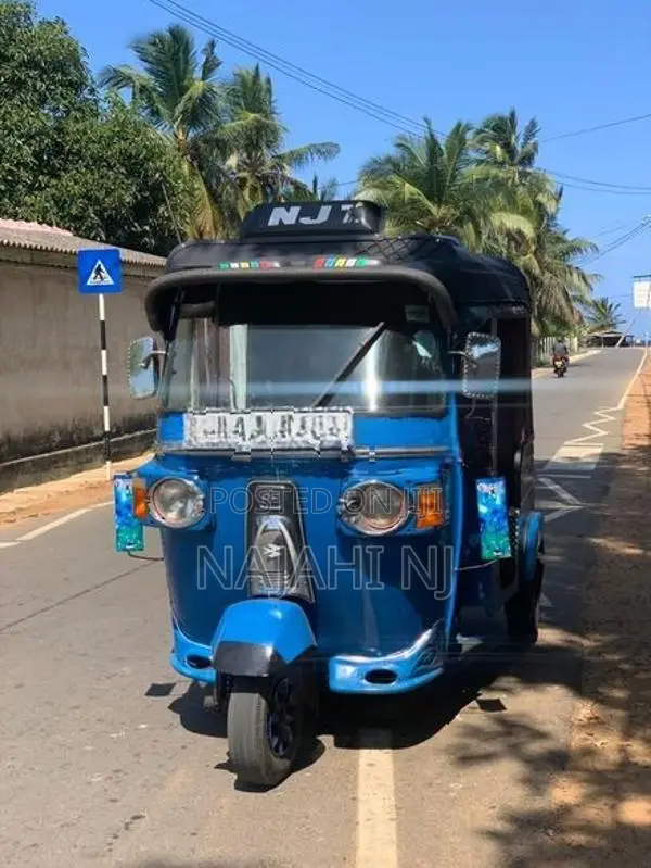Bajaj RE 2012