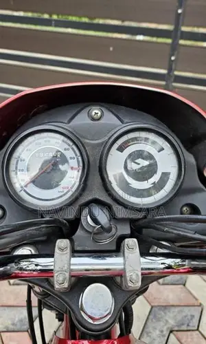 Bajaj Platina 100 2016