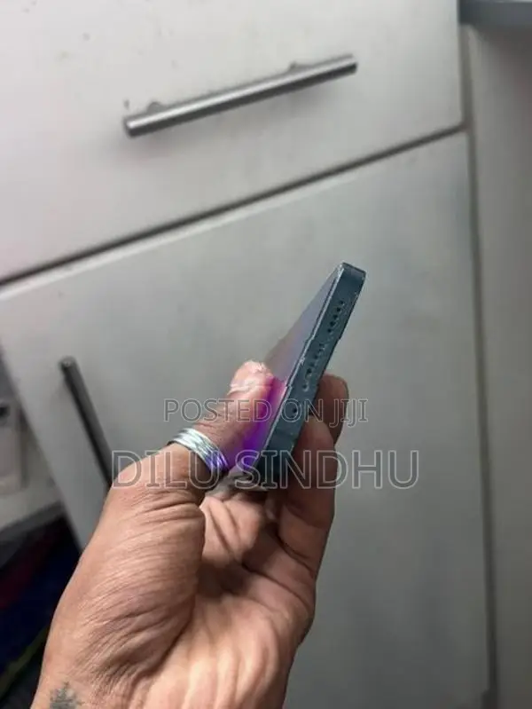 Apple iPhone 13 (Used)