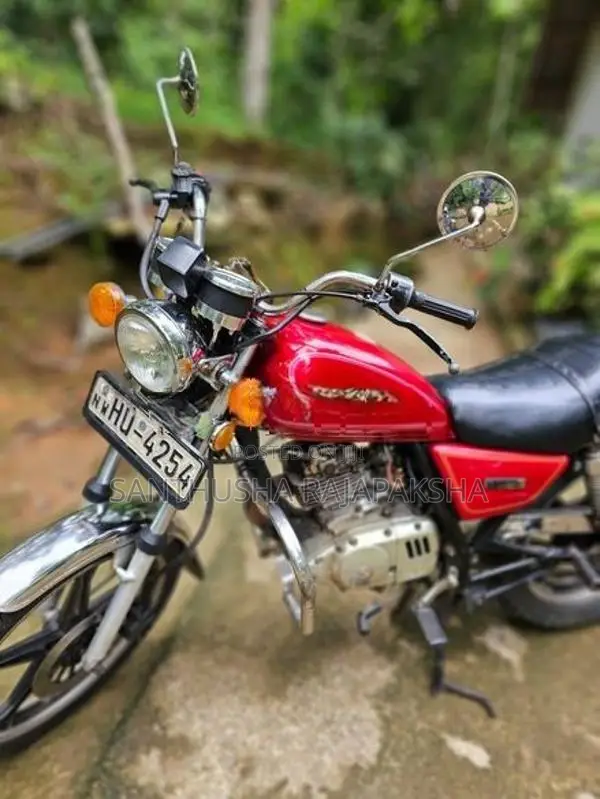 Suzuki GN 125 2000