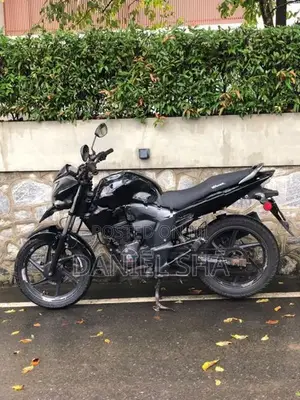 Honda CB Trigger Black 2014