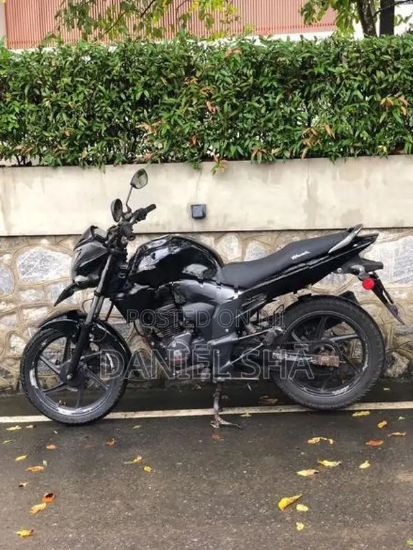 Honda CB Trigger Black 2014