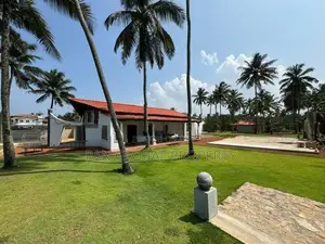 Villa for Sale in Wadduwa