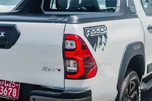 Toyota Hilux Revo Tail Light For One Side