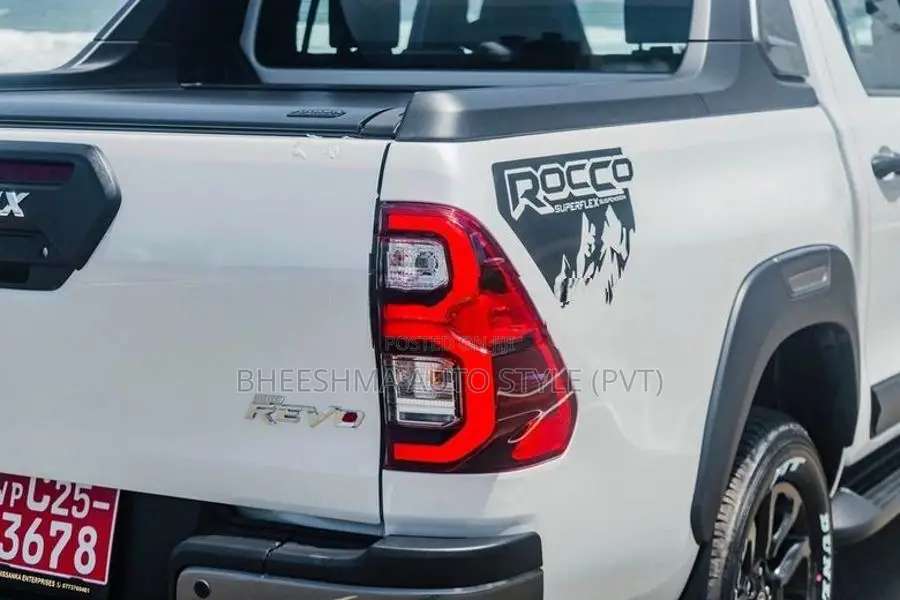 Toyota Hilux Revo Tail Light For One Side