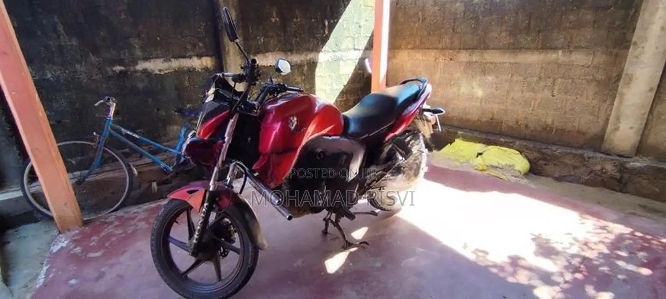 Honda CB Trigger 2016