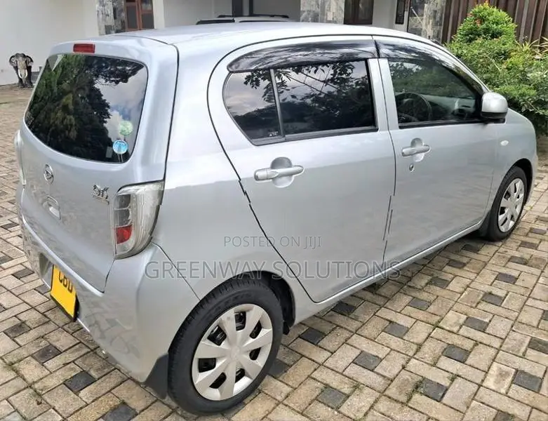 Daihatsu Mira ES 2016