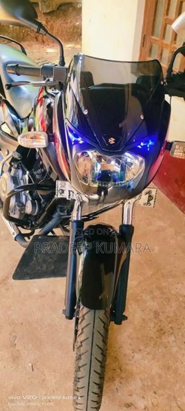 Bajaj Pulsar 150 2013