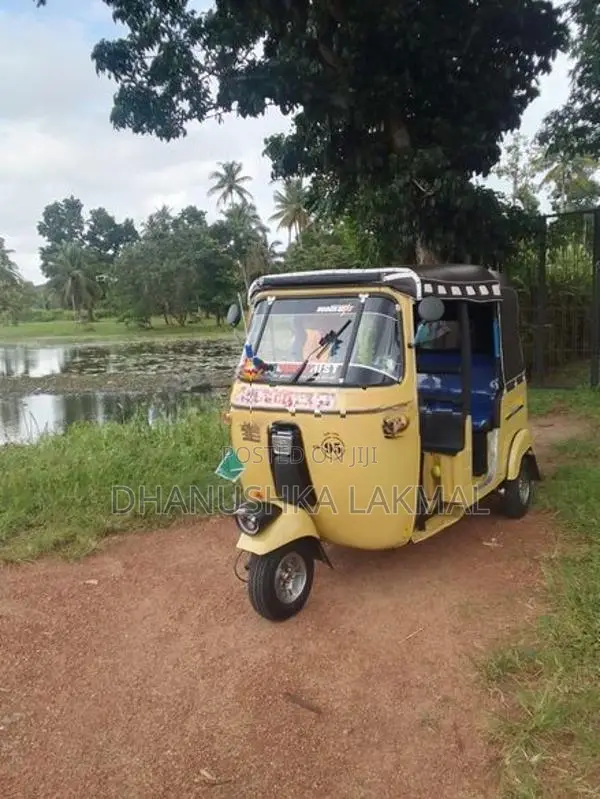 Bajaj RE 1999