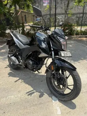 Honda CB Hornet 160R 2016