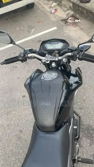 Honda CB Hornet 160R 2016