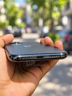 Apple iPhone 11 Pro Max (Used)
