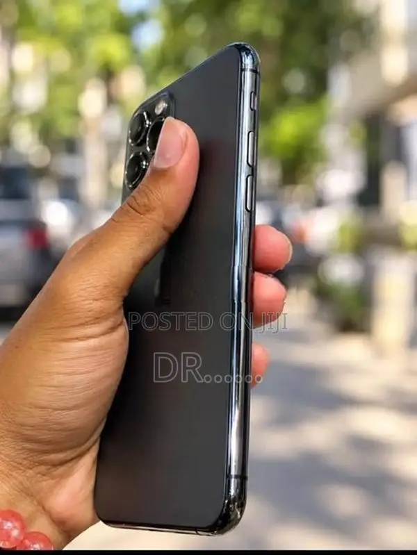 Apple iPhone 11 Pro Max (Used)