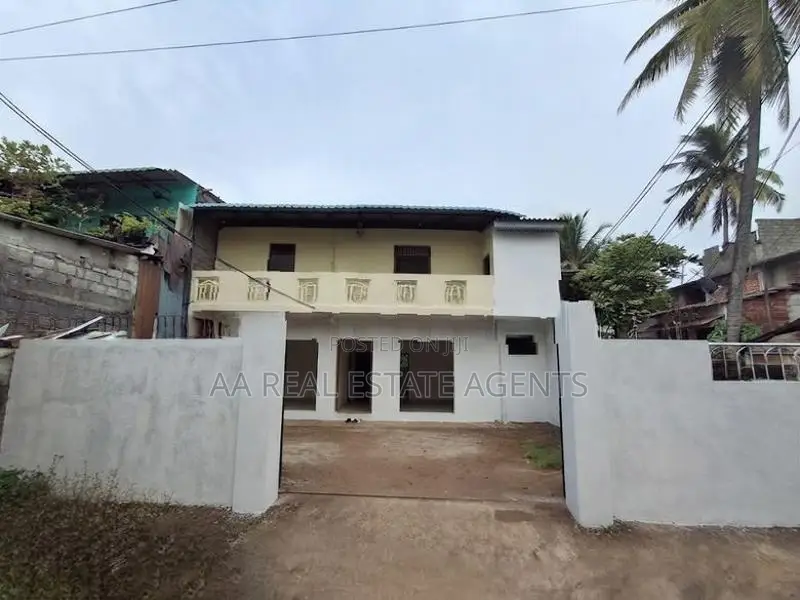 Two Storey House for Sale in Wellampitiya