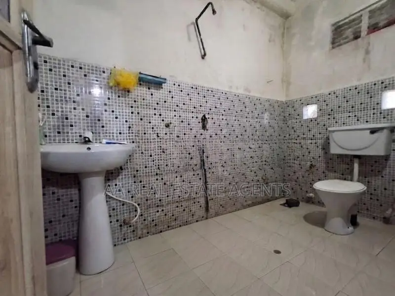 Two Storey House for Sale in Wellampitiya