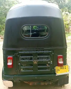 Bajaj RE 2015
