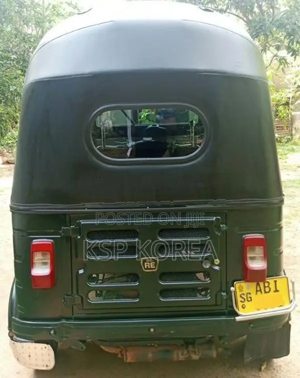 Bajaj RE 2015