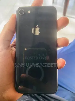 Apple iPhone 8 (Used)