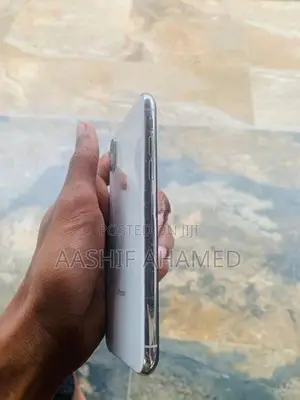 Apple iPhone X (Used)