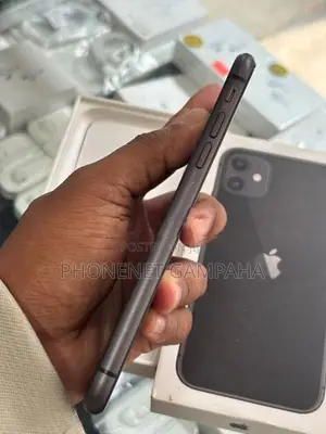 Apple iPhone 11 (Used)