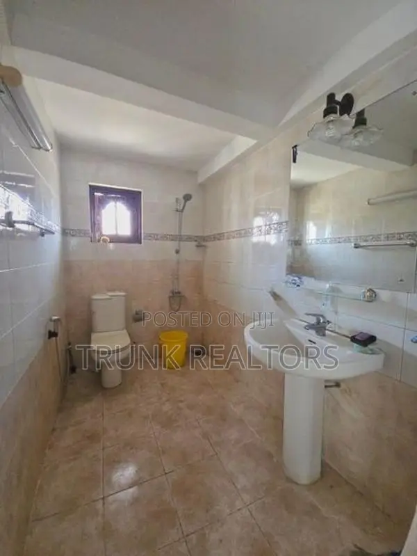 ￭ Spacious House, Colombo 06 05BR House For Sale (NK12000)