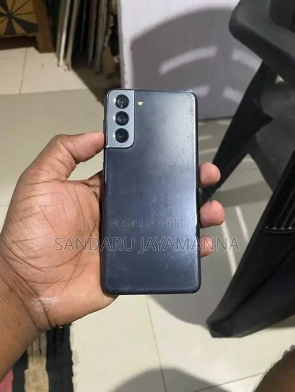 Samsung Galaxy S21 (Used)