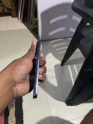 Samsung Galaxy S21 (Used)