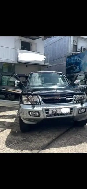 Mitsubishi Montero 2002