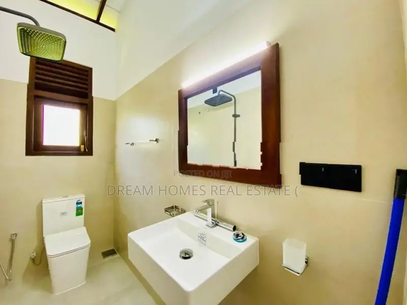 Modern 3-Bedroom House for Sale in Hokandara