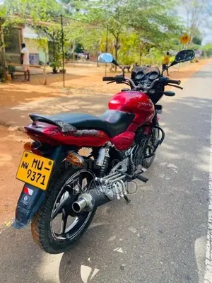 Bajaj Pulsar 180 2006