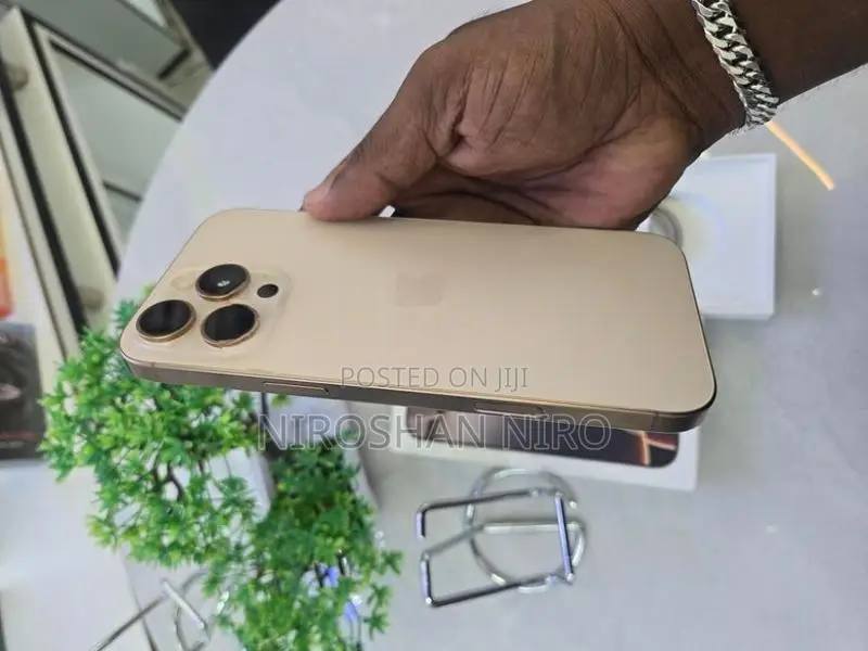 Apple iPhone 16 Pro Max (Used)