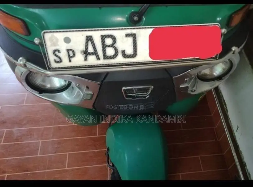 Bajaj RE 2016