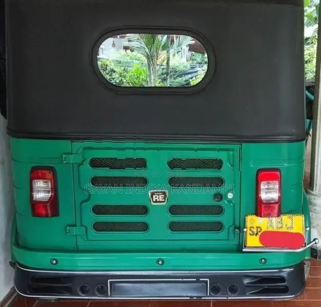 Bajaj RE 2016