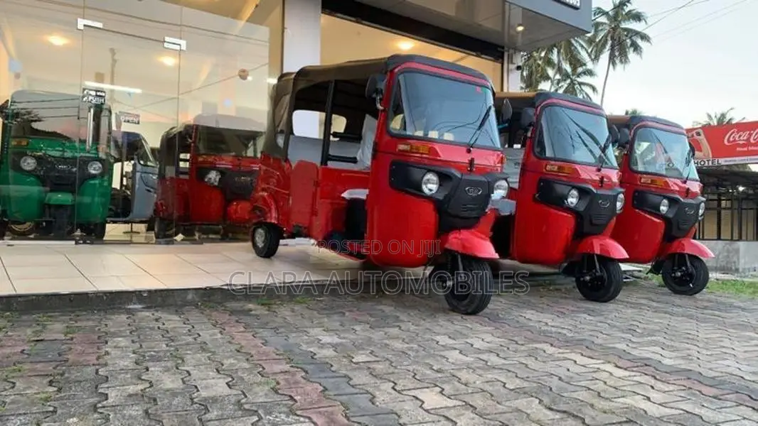 Bajaj RE 2026