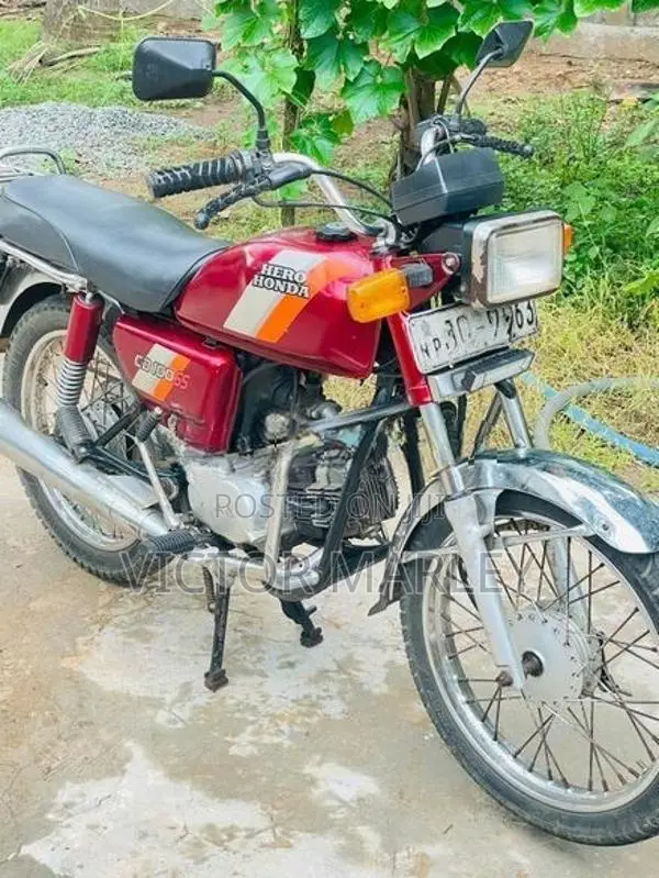 Hero CD 100 2003