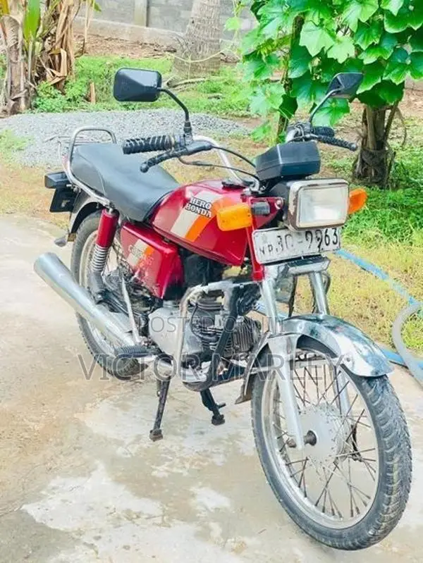 Hero CD 100 2003