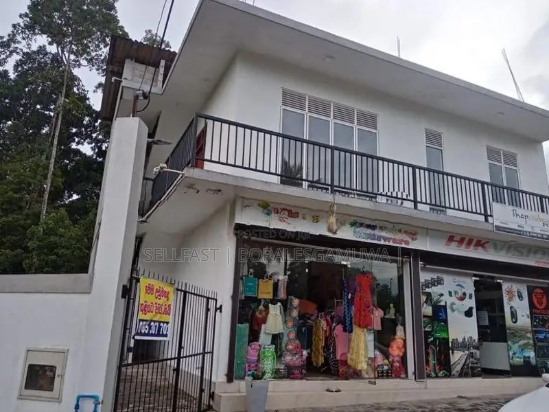 House with 2 Ground Floor Shops For Sale in Homagama, Beruketiya