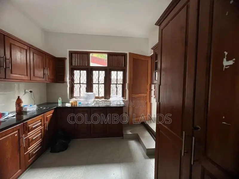 3 Storied House For Sale In Kotte, (Near Museum - 17.5 Perch)